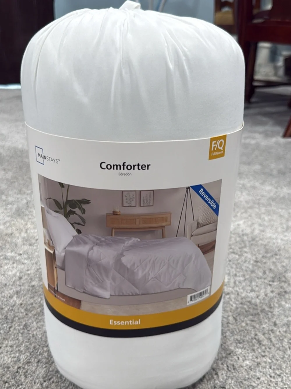 Mainstays Reversible Microfiber Comforter, White, Full/Queen
